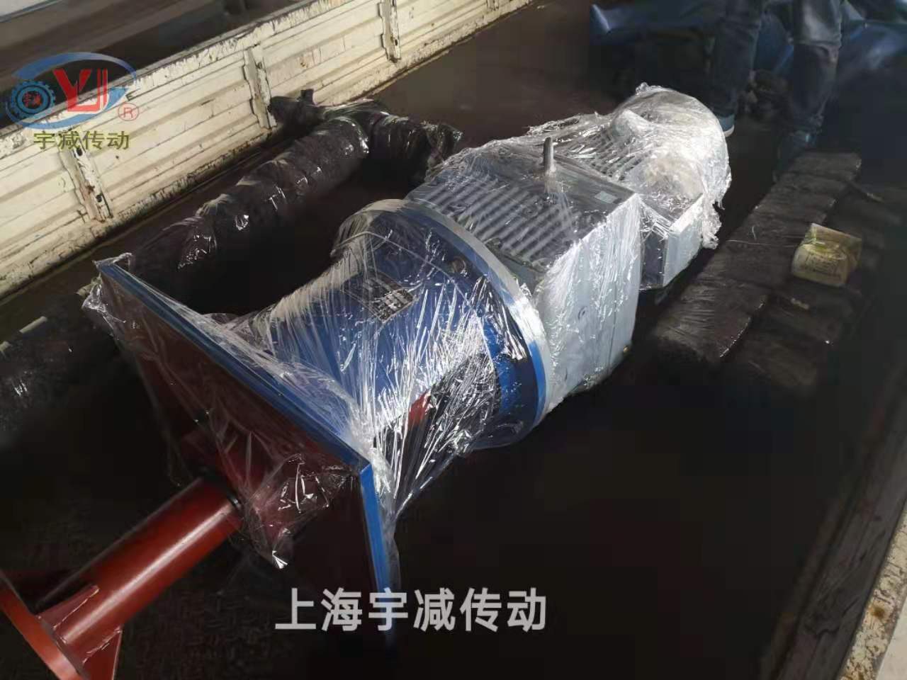 脫硫攪拌器用碳鋼襯膠攪拌器中秋節(jié)前趕工發(fā)走了