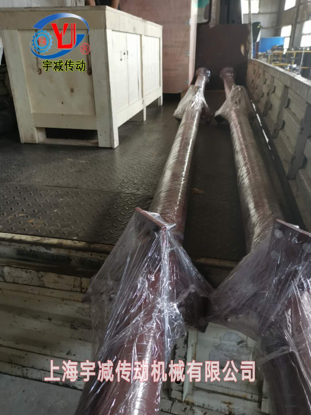 刮泥機(jī)（材質(zhì)：碳鋼襯膠），頂入式攪拌器（材質(zhì)：碳鋼）發(fā)貨