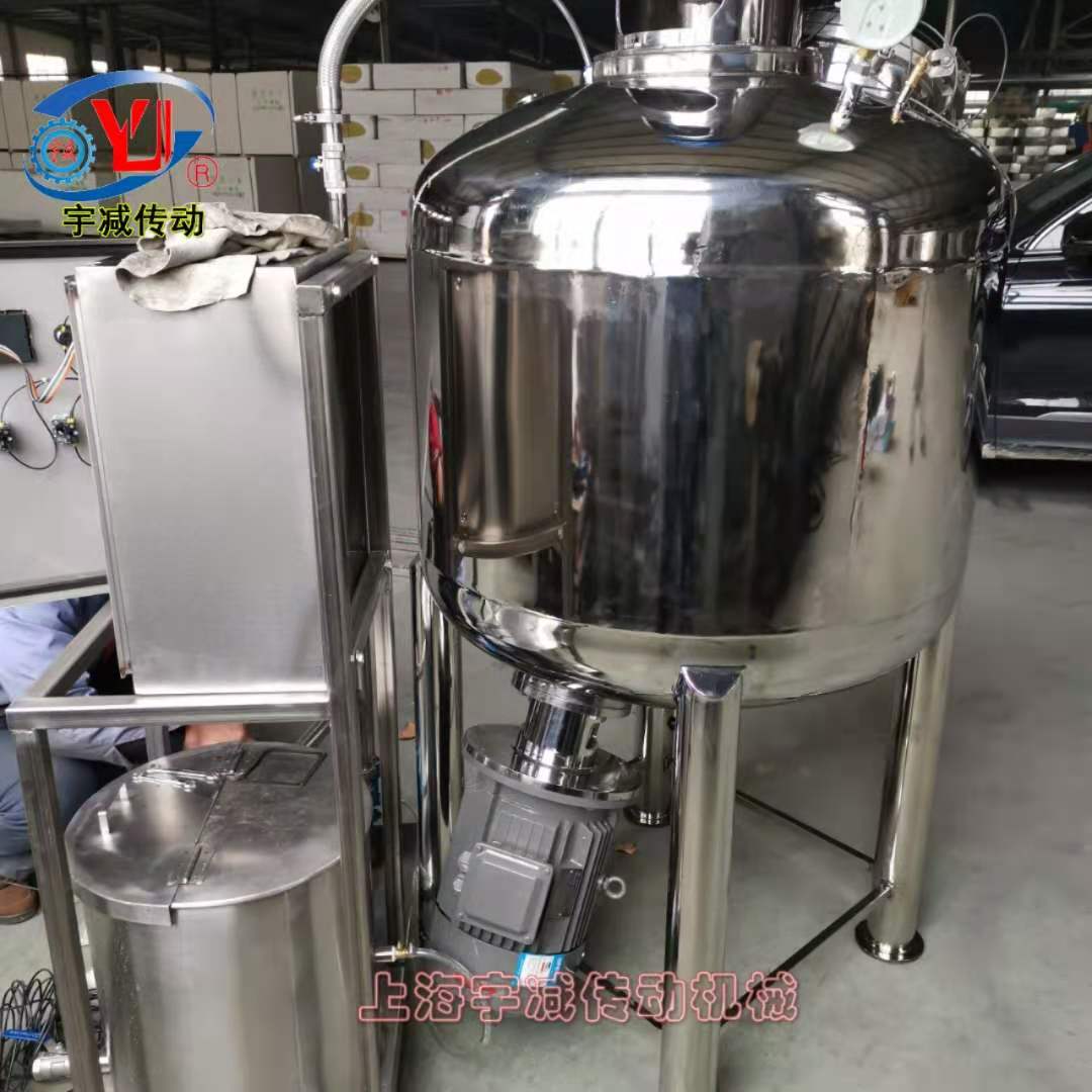500L衛(wèi)生級整套醫(yī)用耦合劑真空乳化攪拌罐調(diào)試發(fā)貨，對待產(chǎn)品我們精益求精！